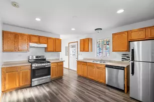 18945 W Old Plank Rd, Grayslake, IL 60030 - Photo 6