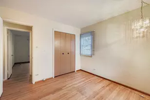 2107 Kirchoff Rd, Rolling Meadows, IL 60008 - Photo 16