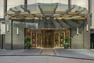 111 E Chestnut St, Chicago, IL 60611 - Photo 2