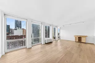 111 E Chestnut St, Chicago, IL 60611 - Photo 10