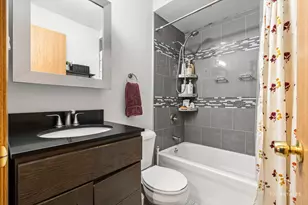 10123 Hartford Ct, Schiller Park, IL 60176 - Photo 16