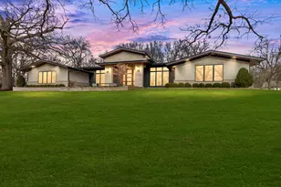 4N637 Pheasant Run Dr, Saint Charles, IL 60175 - Photo 1