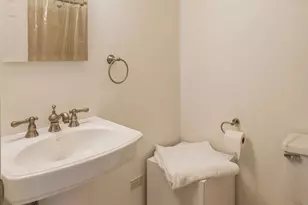 5600 Hillcrest Ln, Lisle, IL 60532 - Photo 10