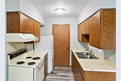 405 E Reed Street #12, Braidwood, IL 60408 - Photo 2