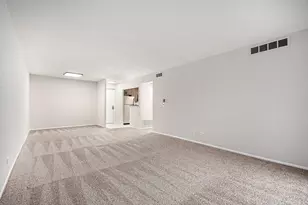 700 Wellington Ave, Elk Grove Village, IL 60007 - Photo 4