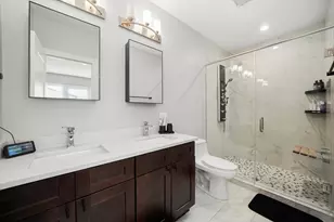 2342 N 74th Ct, Elmwood Park, IL 60707 - Photo 16