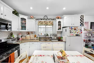 5250 W Drummond Place, Chicago, IL 60639 - Photo 8