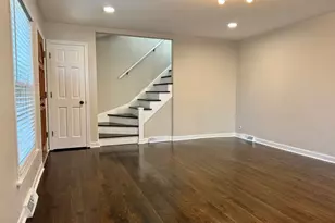 22 Howard Ave, Hillside, IL 60162 - Photo 2