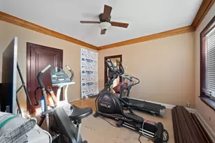 9517 S Escanaba Ave, Chicago, IL 60617 - Photo 14