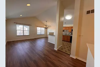 437 Pine Lake Circle, Vernon Hills, IL 60061 - Photo 4