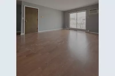 175 N Waters Edge Drive #201, Glendale Heights, IL 60139 - Photo 2