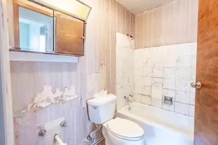 529 Newberry Dr, Streamwood, IL 60107 - Photo 12