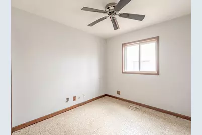 529 Newberry Drive, Streamwood, IL 60107 - Photo 10