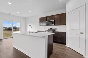 505 Arbor Ridge Dr, Hampshire, IL 60140 - Photo 10