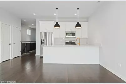 648 E Bowen Avenue #3, Chicago, IL 60653 - Photo 6