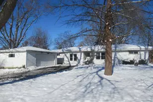 28448 W Big Hollow Rd, Ingleside, IL 60041 - Photo 2