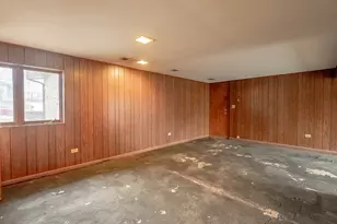 9039 Windsor Dr, Palos Hills, IL 60465 - Photo 6