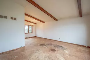 9039 Windsor Dr, Palos Hills, IL 60465 - Photo 2