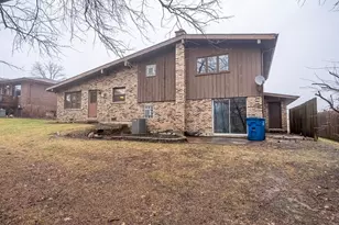 9039 Windsor Dr, Palos Hills, IL 60465 - Photo 14