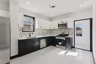 8032 S Carpenter St, Chicago, IL 60620 - Photo 6