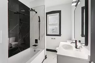 8032 S Carpenter St, Chicago, IL 60620 - Photo 18