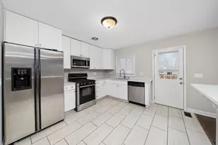 511 Freeman Ave, Streamwood, IL 60107 - Photo 16