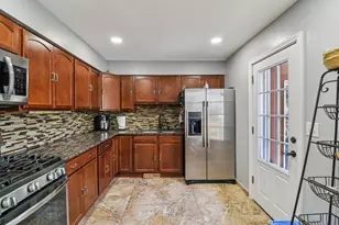 2426 N Butrick St, Waukegan, IL 60087 - Photo 12