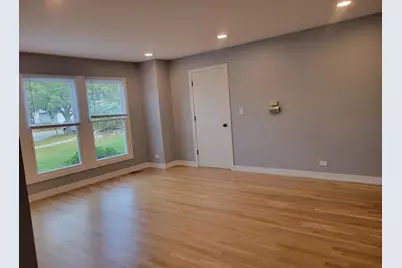 1001 E Callero Circle #1, Mount Prospect, IL 60056 - Photo 2