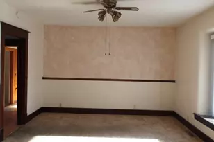 306 S Oakwood St, Oakwood, IL 61858 - Photo 4