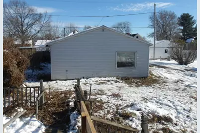 306 S Oakwood Street, Oakwood, IL 61858 - Photo 16