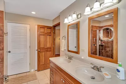 [Address not provided], Chicago, IL 60655 - Photo 16