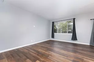 1796 S Wentworth Cir, Romeoville, IL 60446 - Photo 6