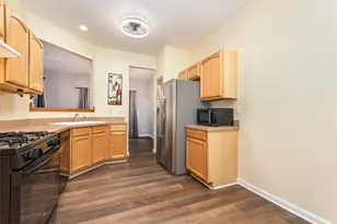 1796 S Wentworth Cir, Romeoville, IL 60446 - Photo 8