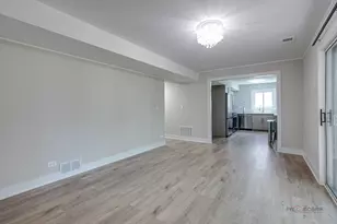 5190 Chambers Dr, Hoffman Estates, IL 60010 - Photo 12