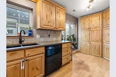 221 Sandy Point Lane, Lake Zurich, IL 60047 - Photo 20