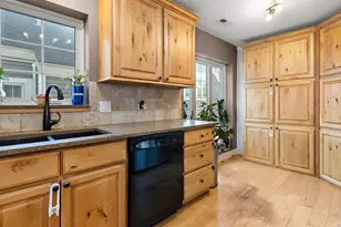 221 Sandy Point Ln, Lake Zurich, IL 60047 - Photo 20