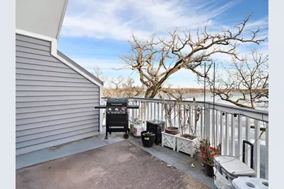 221 Sandy Point Lane, Lake Zurich, IL 60047 - Photo 28