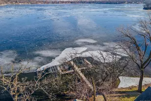 221 Sandy Point Ln, Lake Zurich, IL 60047 - Photo 6