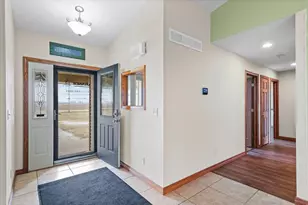 8735 N 2000 E Rd, Fairbury, IL 61739 - Photo 10