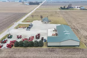 8735 N 2000 E Rd, Fairbury, IL 61739 - Photo 2