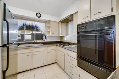 714 W Pleasant Street, Villa Park, IL 60181 - Photo 8
