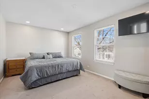 307 E Victoria Cir, North Aurora, IL 60542 - Photo 12