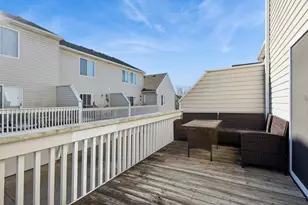 307 E Victoria Cir, North Aurora, IL 60542 - Photo 18