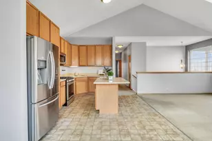 1491 W Sedgewood Ct, Round Lake, IL 60073 - Photo 8