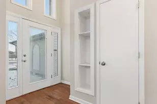 105 Blackhawk Dr, Minooka, IL 60447 - Photo 2