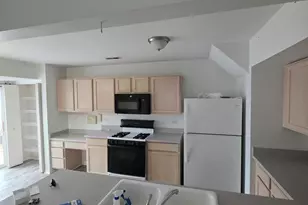 1066 Four Seasons Blvd, Aurora, IL 60504 - Photo 6