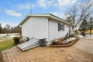 9416 Kemman Rd, Hebron, IL 60034 - Photo 32