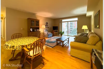 8400 Callie Avenue #312, Morton Grove, IL 60053 - Photo 4