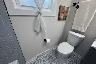 120 Hyde Park Ave, Bellwood, IL 60104 - Photo 22