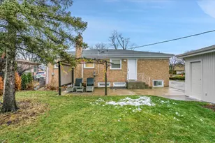 9317 Olcott Ave, Morton Grove, IL 60053 - Photo 38